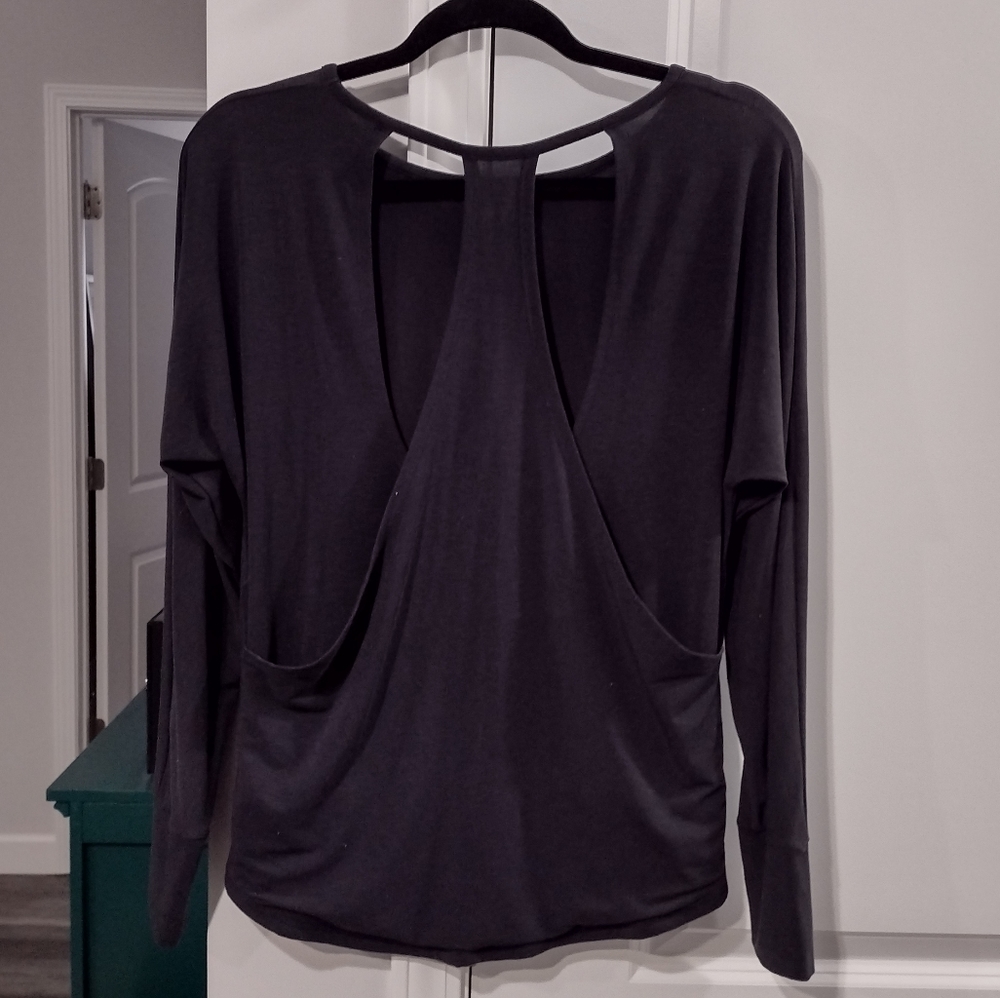 GapFit Cut Out Back Top